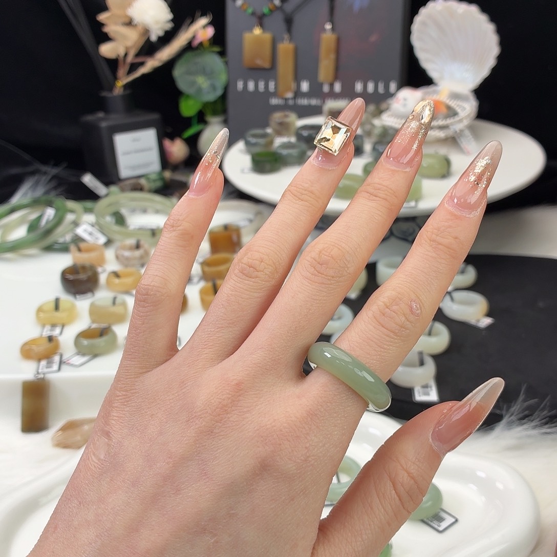 和田玉（糖玉）未镶嵌戒指j127奶蓝圆条16.8