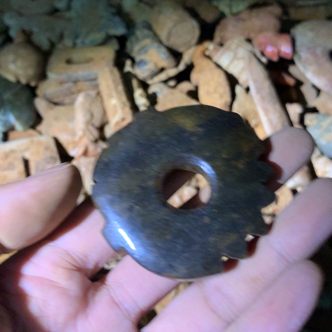 和田玉（糖玉）未镶嵌挂件