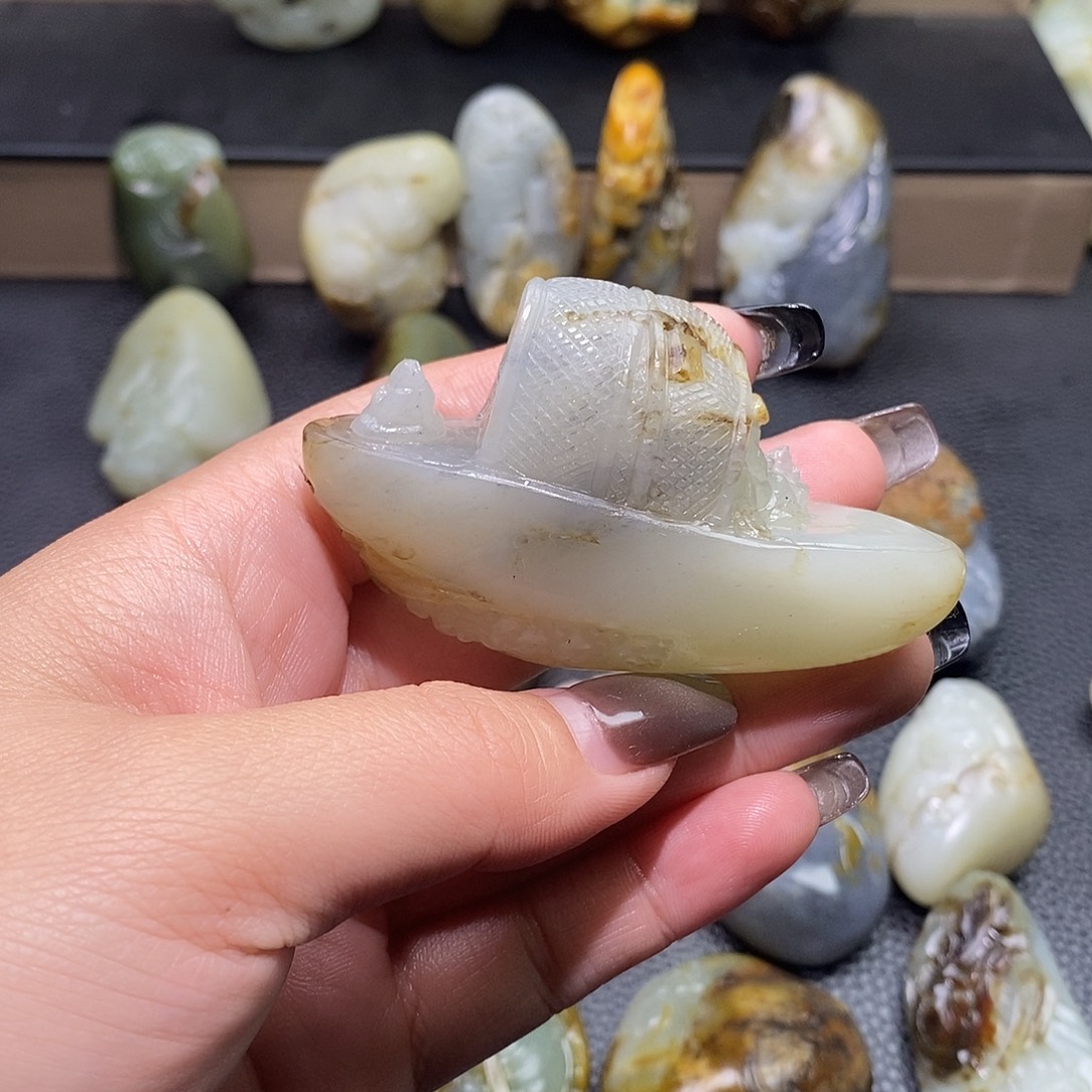 会***友和田玉未镶嵌颈饰