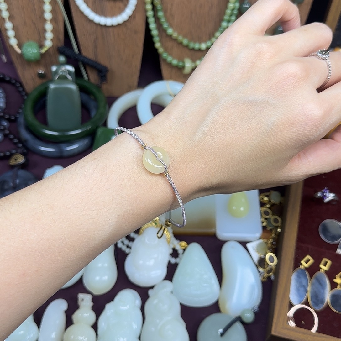 和田玉未镶嵌手链