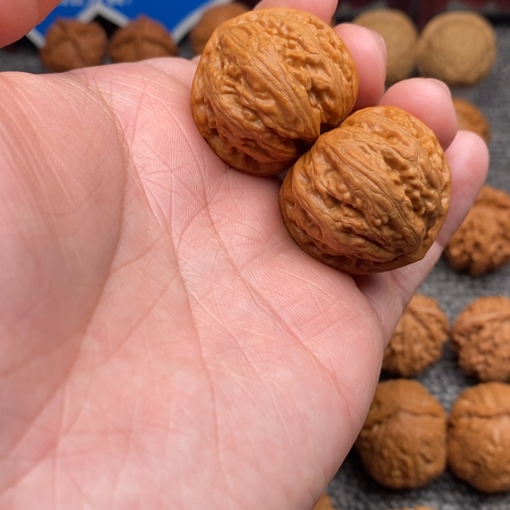 文玩核桃把件胖头陀