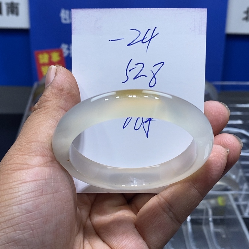 【闪购商品】玛瑙/玉髓手镯未镶嵌?****4