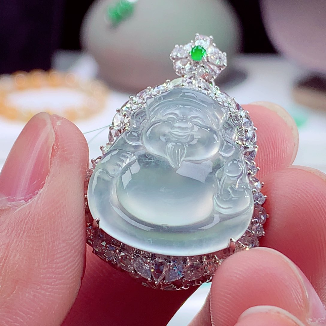 翡翠手链未镶嵌玻璃钢财神爷吊坠