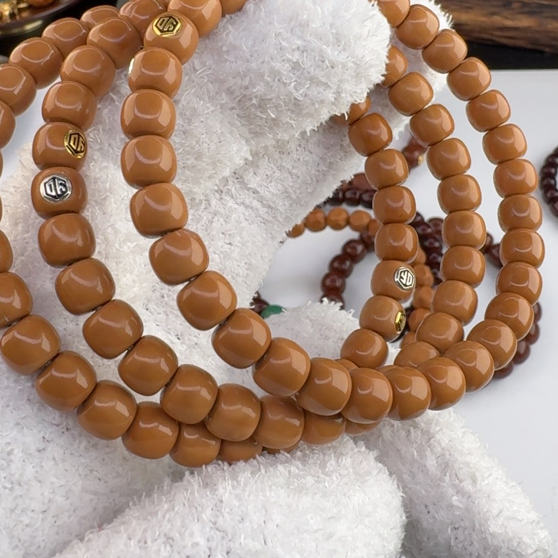 手串猴头核桃瑕疵