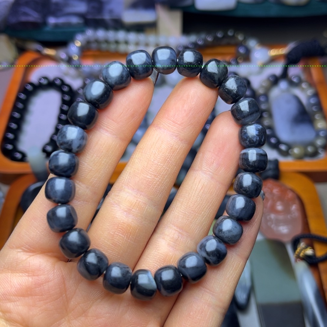 和田玉未镶嵌手串