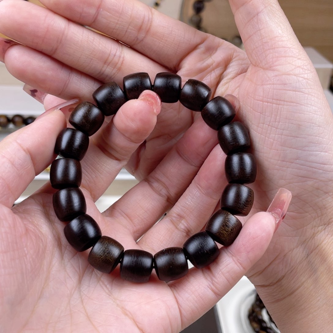 沉香手串用****9越南沉香