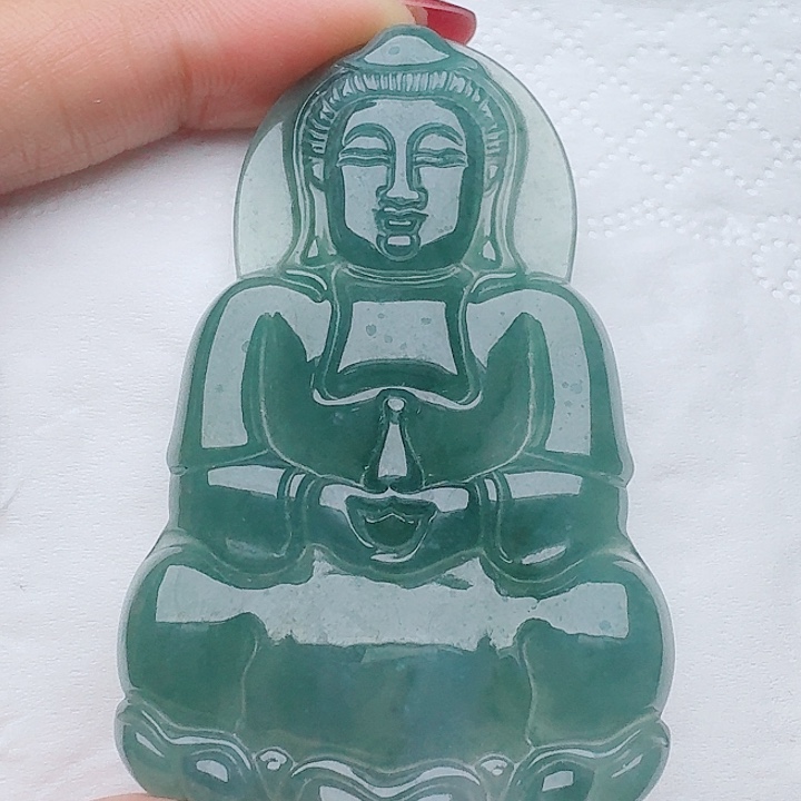 颈饰未镶嵌翡翠天然的A货翡翠多样性发其一