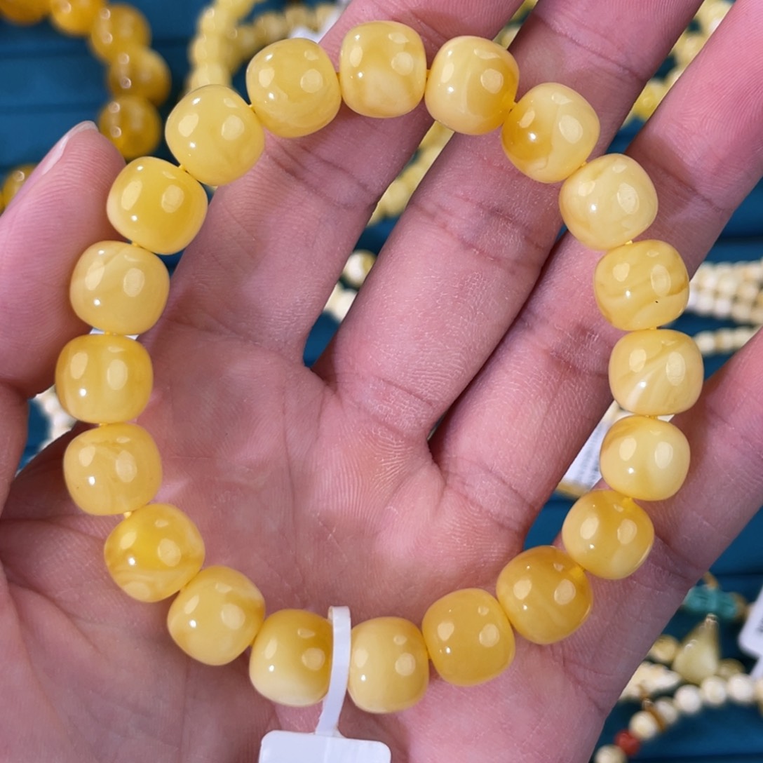 琥珀裸石未镶嵌DY241226B017