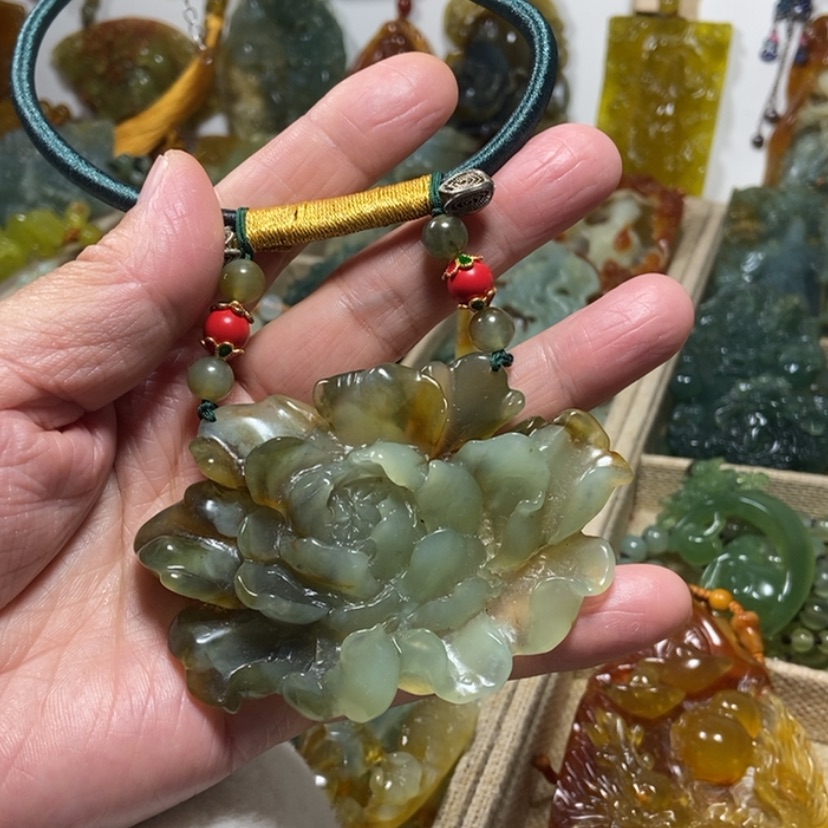 【闪购商品】未镶嵌蛇纹石玉颈饰