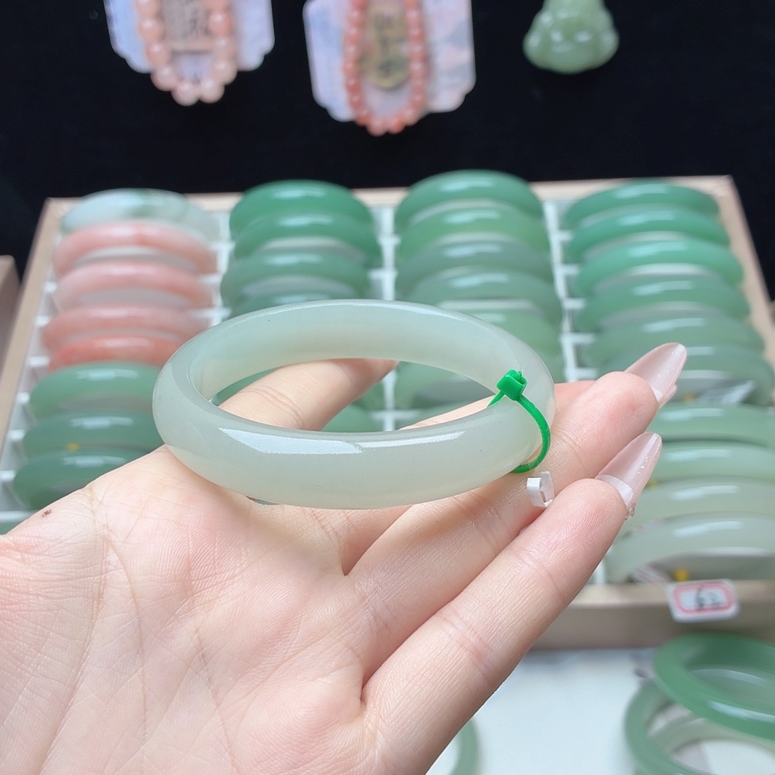 石英质玉未镶嵌手镯26