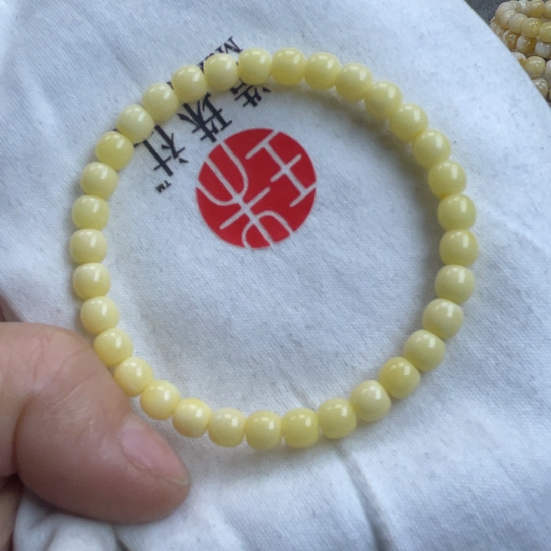 蜜蜡裸石未镶嵌土*6m蜜蜡手串