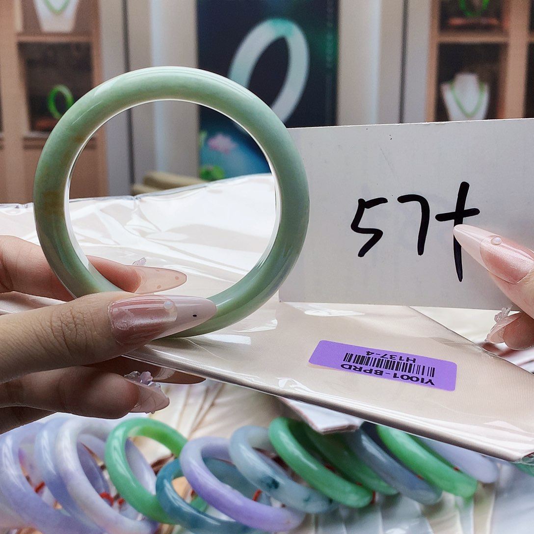 未镶嵌手镯翡翠jjj