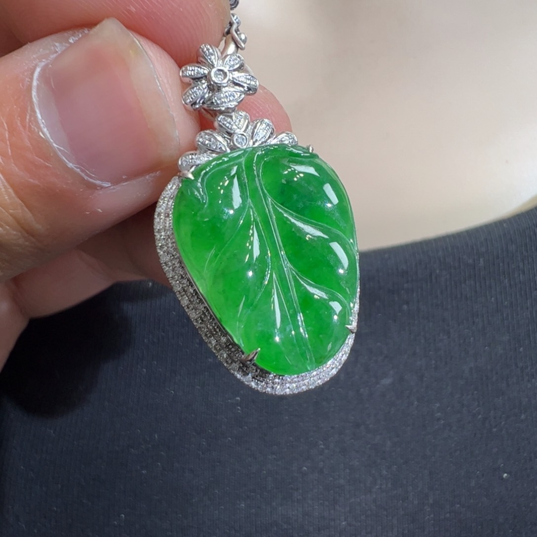 翡翠吊坠(不含链)18K金镶嵌