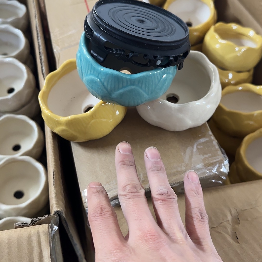 陶瓷3个盆送3个塑料托盘，凑9元发