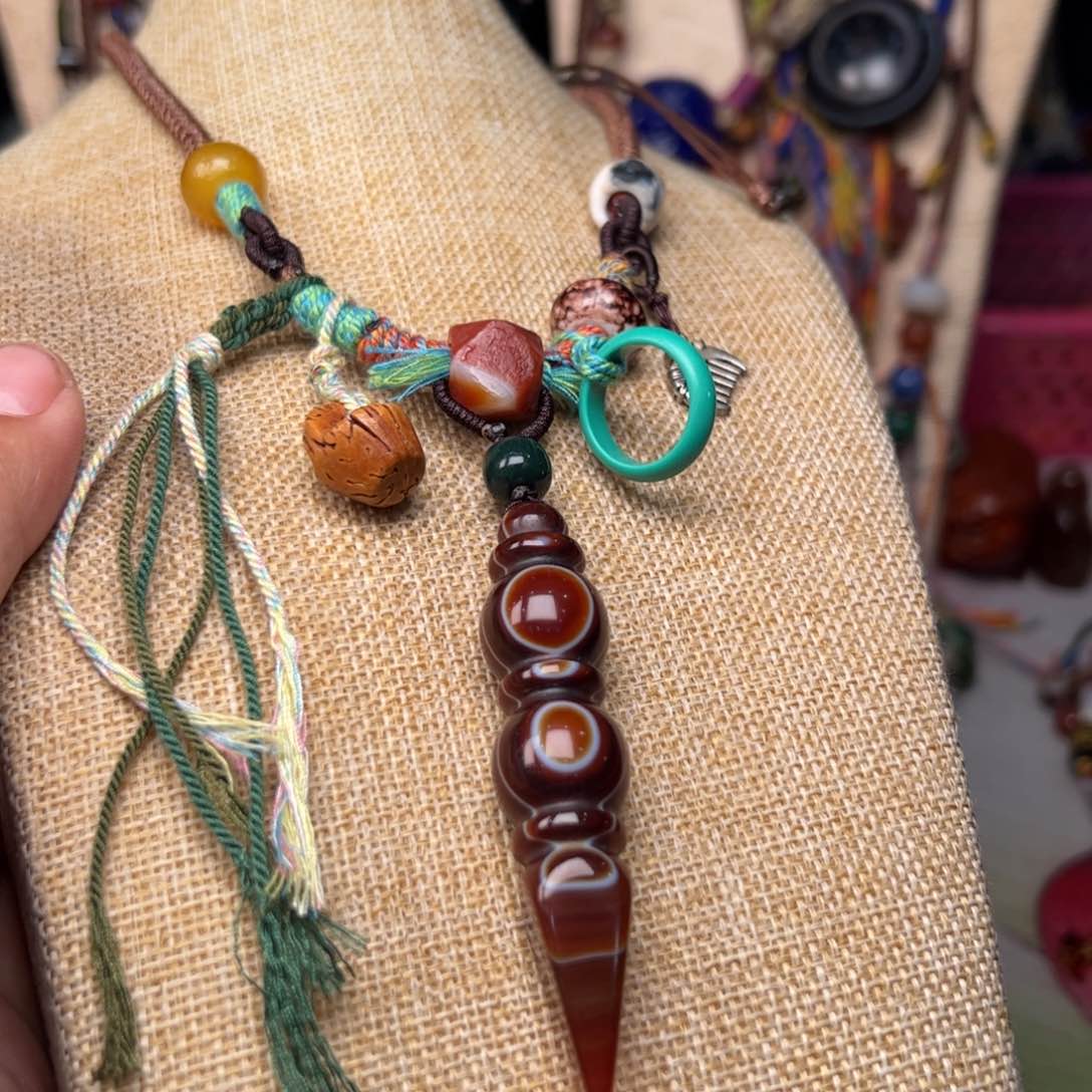 玛瑙/玉髓颈饰未镶嵌