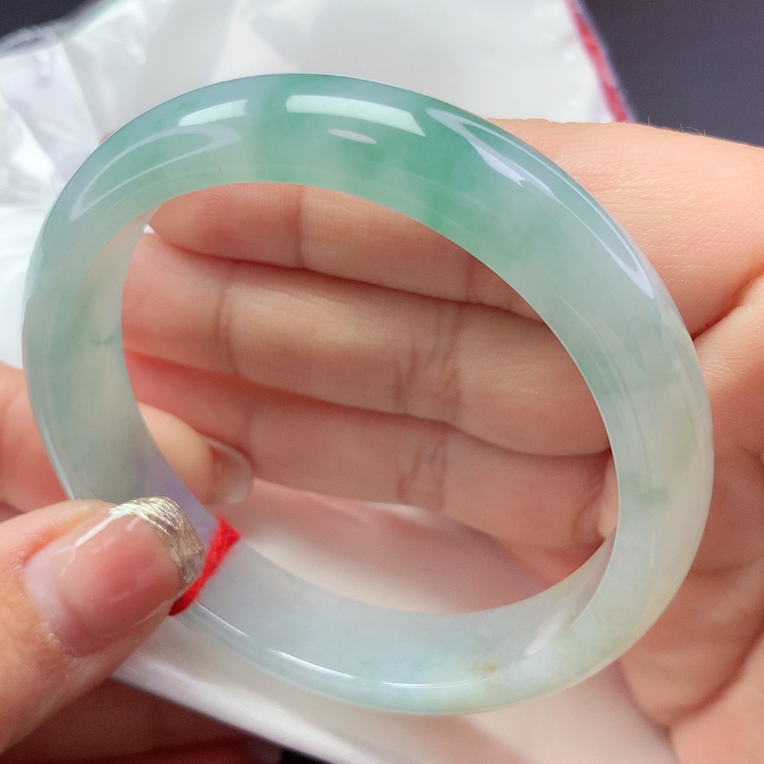 【闪购商品】翡翠手镯未镶嵌a 13750