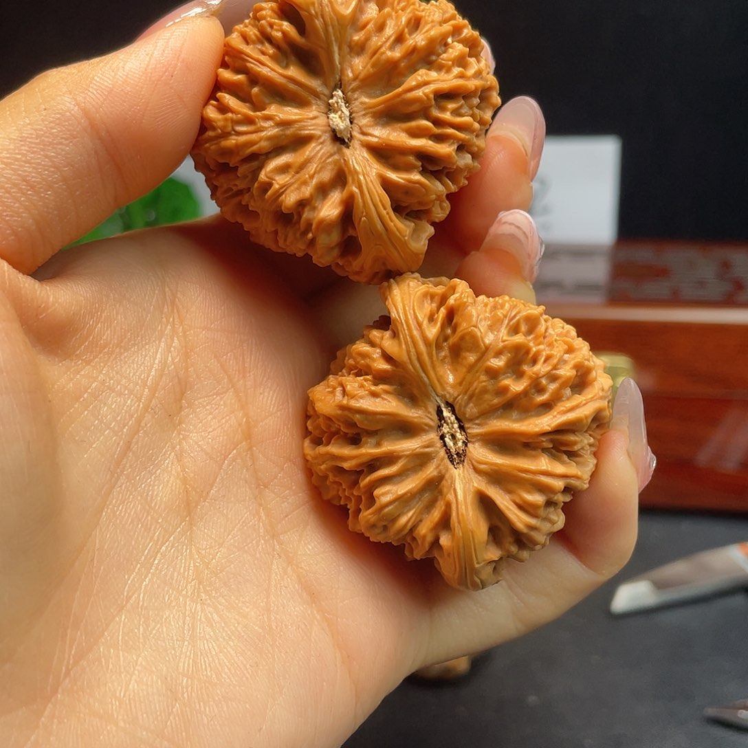 *****把件文玩核桃南疆石42尺