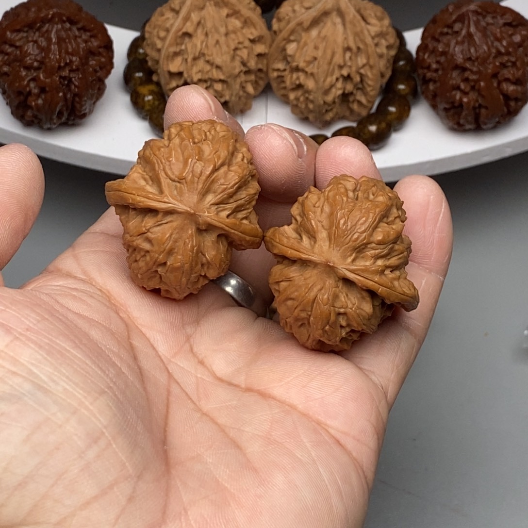 核桃把件野狼狮子头