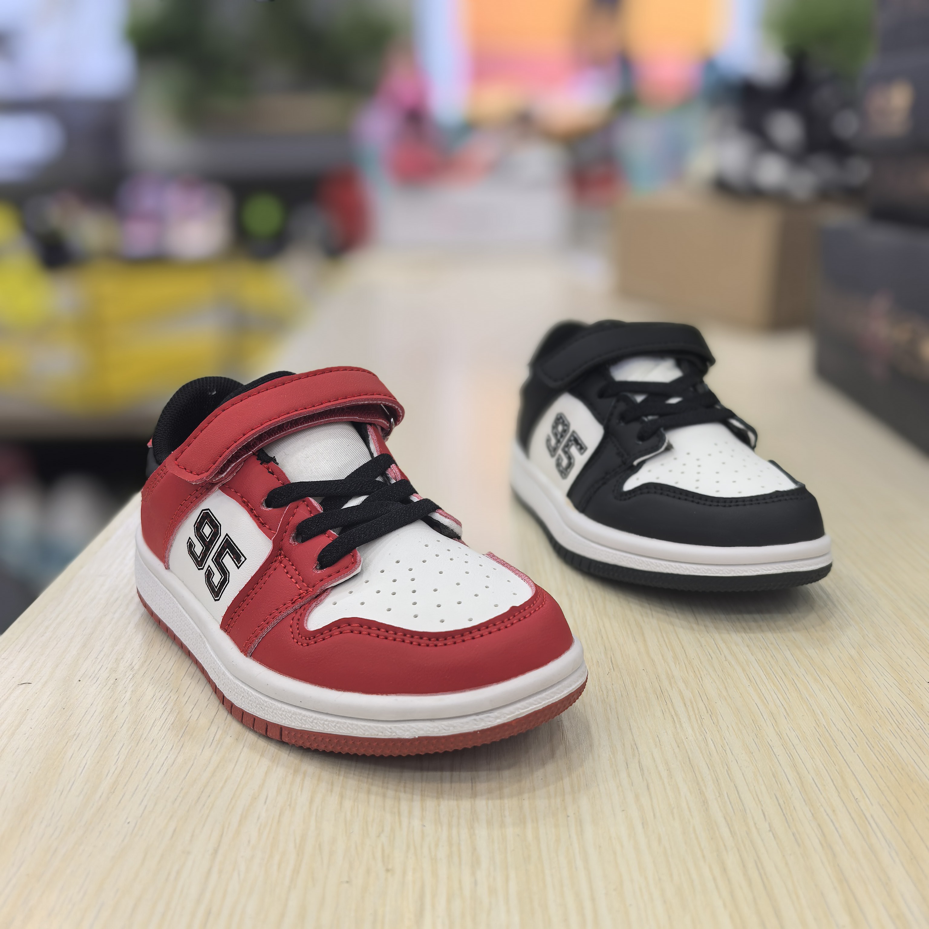 儿童四季款皮面防水板鞋时尚潮款板鞋经典百搭