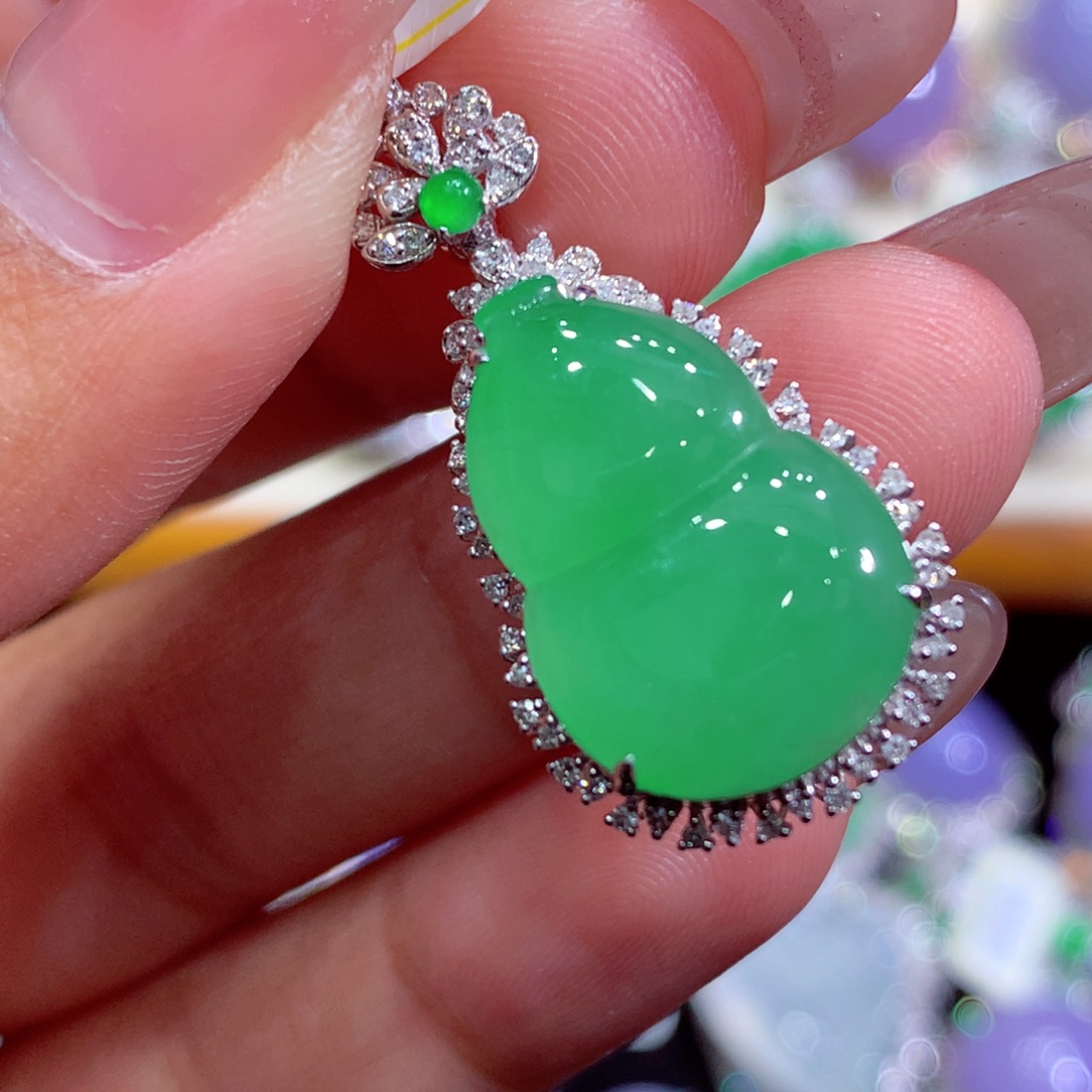 翡翠18K金镶嵌吊坠(不含链)