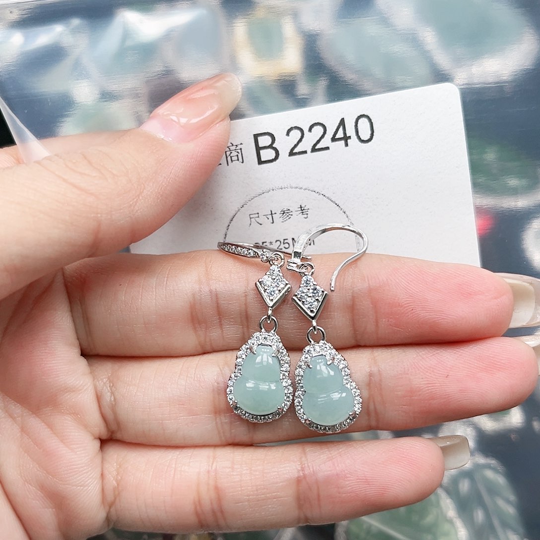 翡翠颈饰未镶嵌翡翠2240