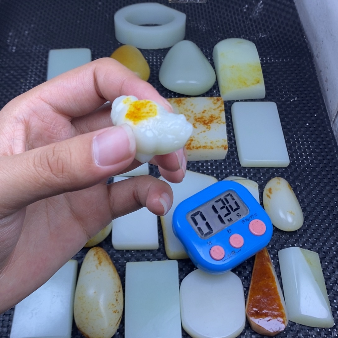 雷***粉定制和田玉未镶嵌定制