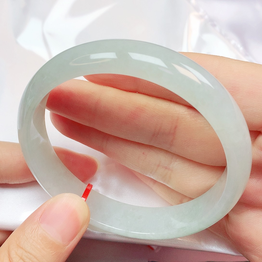 翡翠手镯未镶嵌抖音330