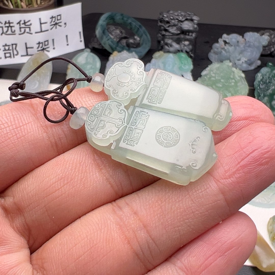 定制翡翠未镶嵌仿古