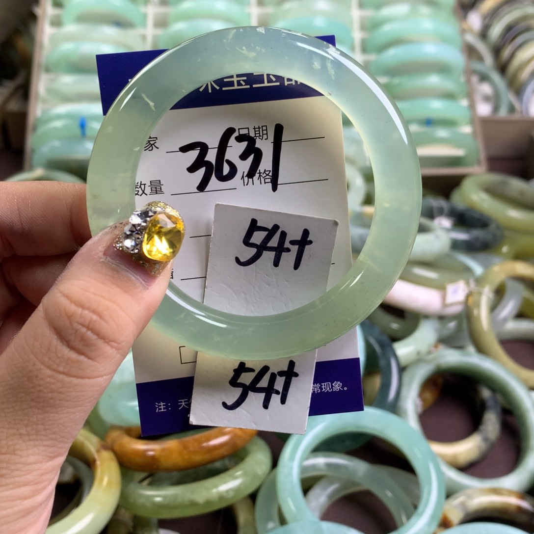 蛇纹石玉手镯未镶嵌3631