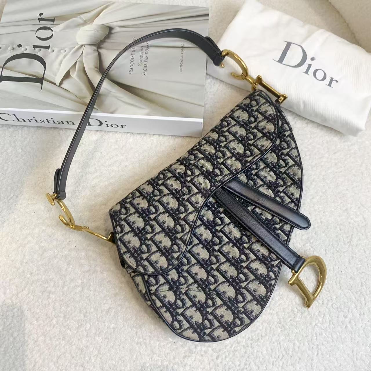 95新 DIOR/迪奥 壹臻/中号 老花刺绣马鞍包/72802558