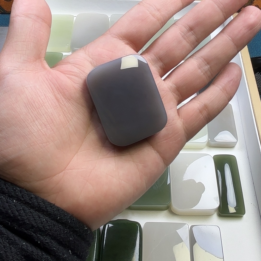 周****和田玉未镶嵌颈饰