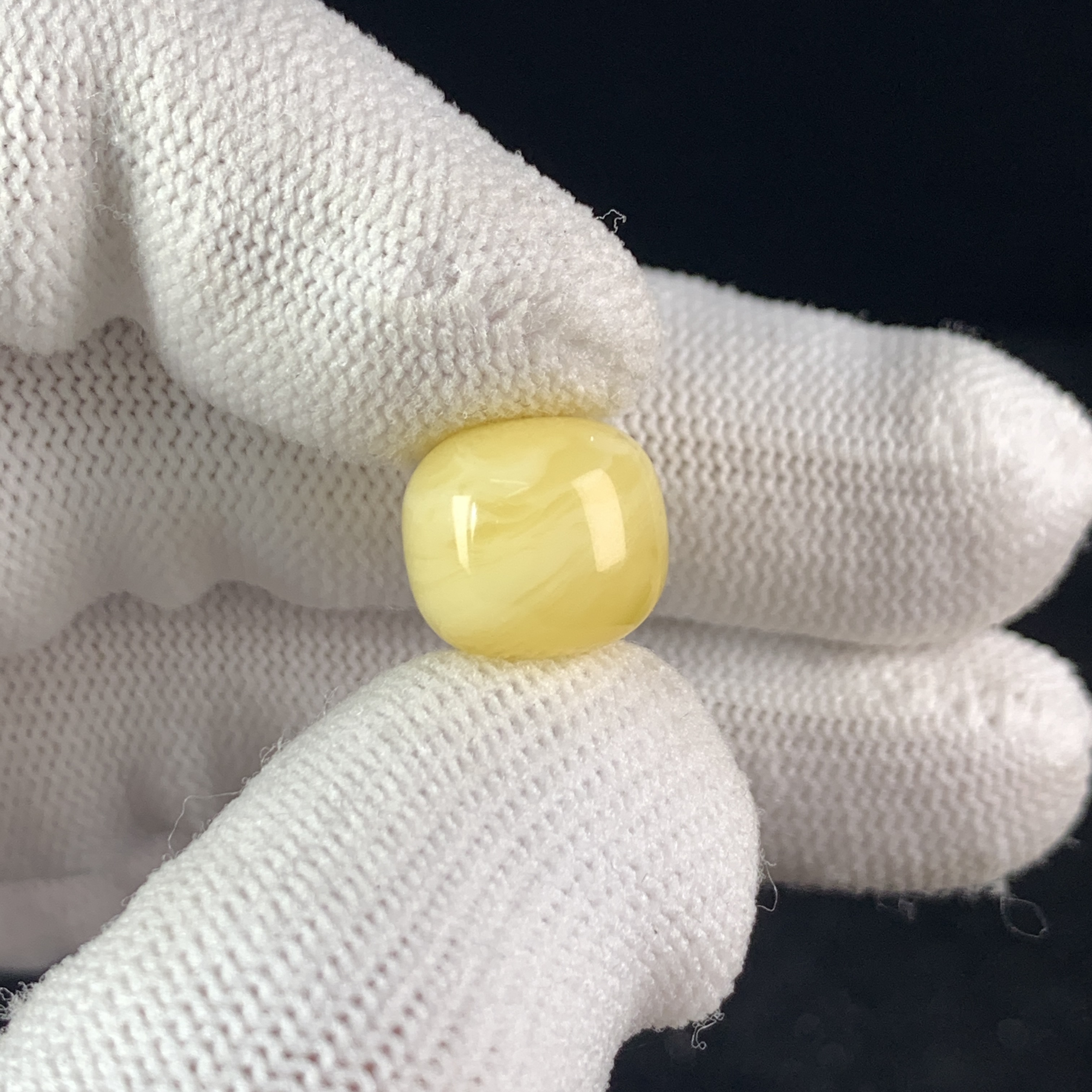 L1066保真原矿俄料尺寸12*10.7mm蜜蜡单颗老型单珠隔珠支持复检