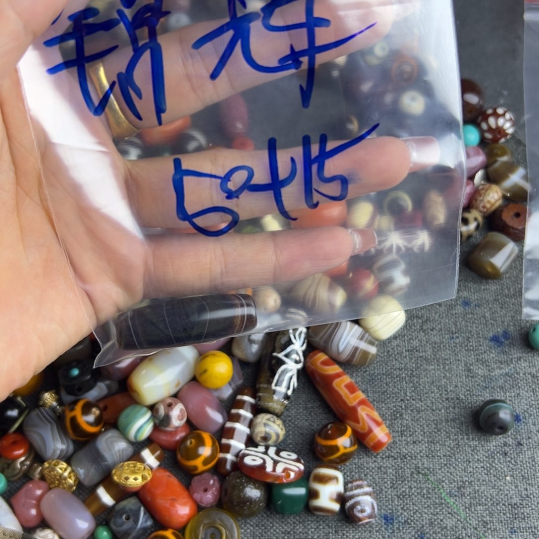 锦****辉不辜负哥哥哈哈哈哈哈哈v个