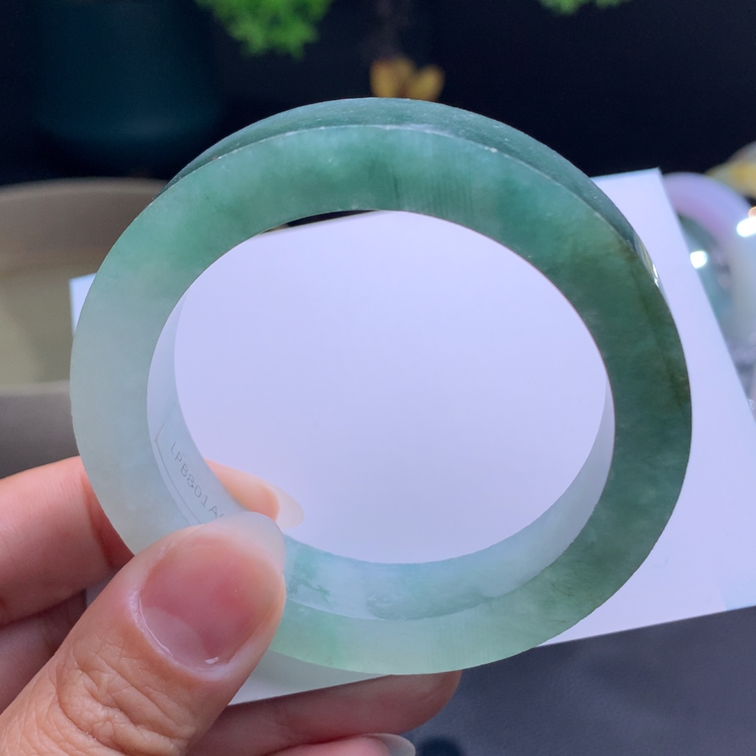 定制翡翠翡翠手镯未镶嵌