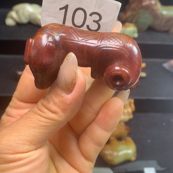 认***月和田玉未镶嵌颈饰