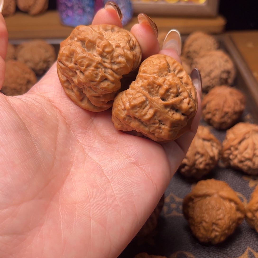 文玩核桃吊坠蛤蟆头42修白茬