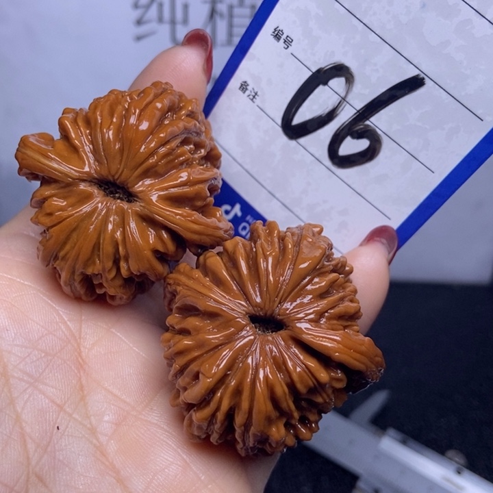 文玩核桃把件06/41四座楼