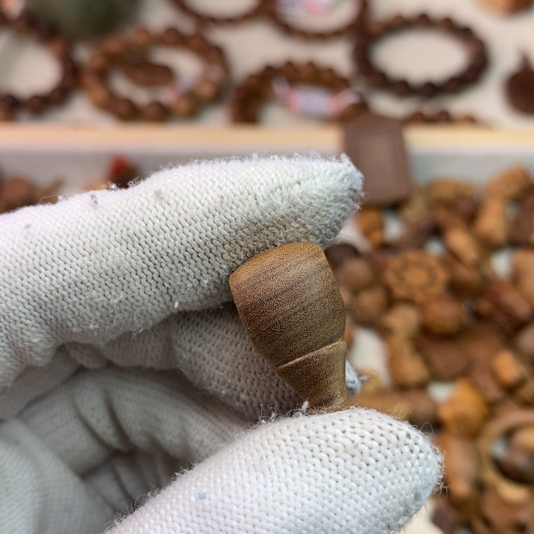 檀香木散珠印度迈索尔老山檀1.2*2.1三通