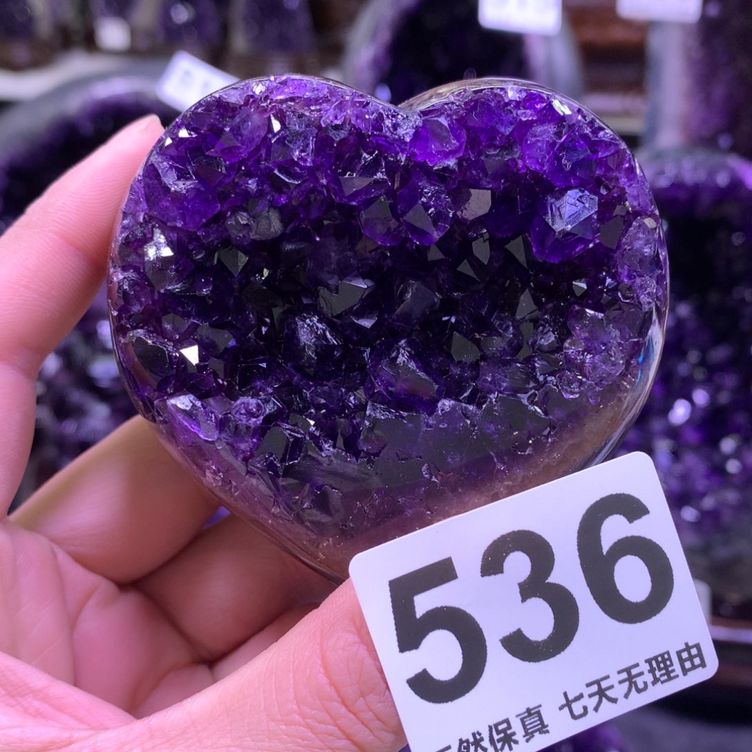 水晶水晶摆件未镶嵌喵****?