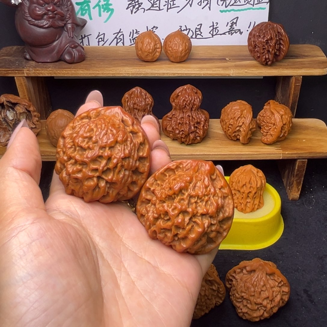 玉***山桃核吊坠官帽福利