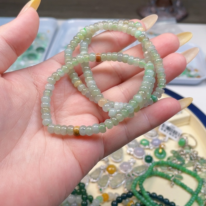 *****翡翠未镶嵌颈饰手串
