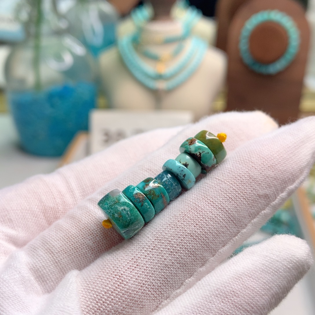 绿松石未镶嵌饰品