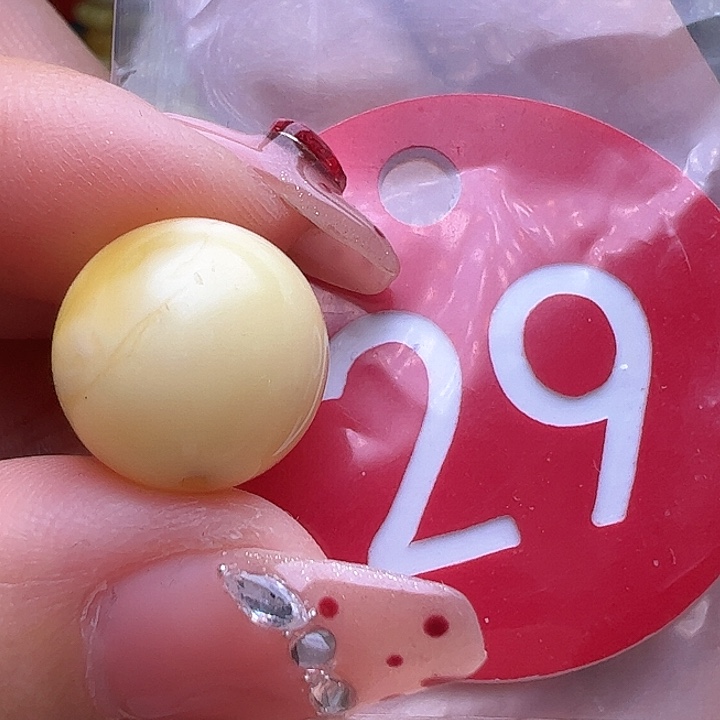 蜜蜡裸石未镶嵌微瑕 13.3mm圆珠