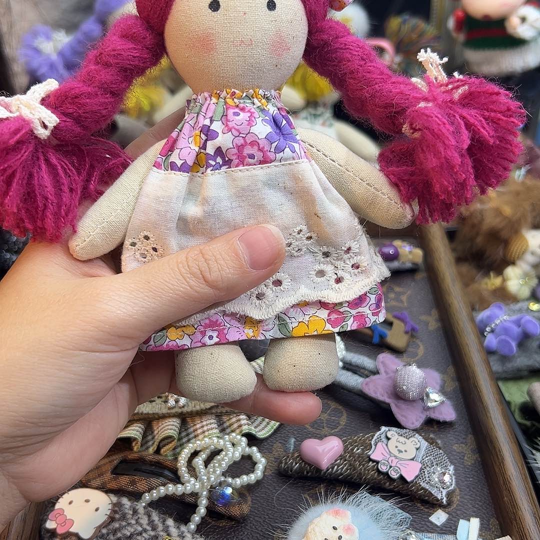 皮质铁合金玫红女孩