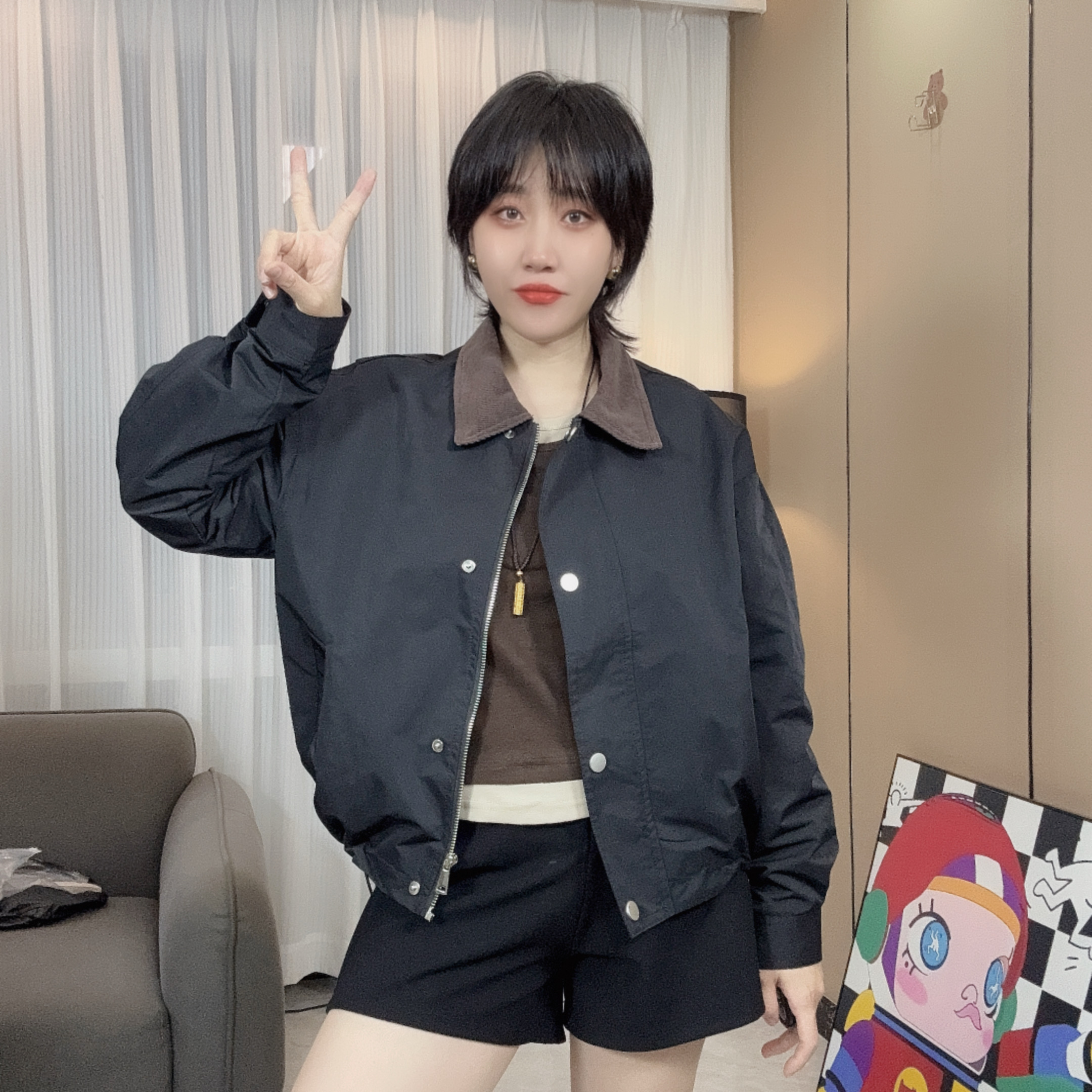 秋季女设计师秋季翻领极简风拼接短外套宽松型短款