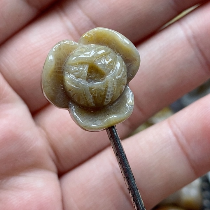 颈饰未镶嵌硅化珊瑚（珊瑚玉）用****1