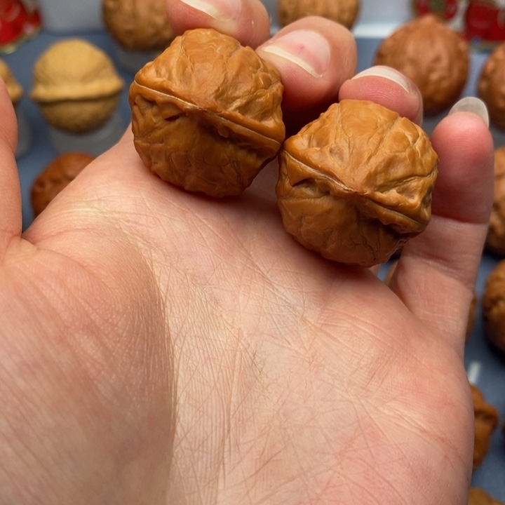 文玩核桃把件水晶蟾