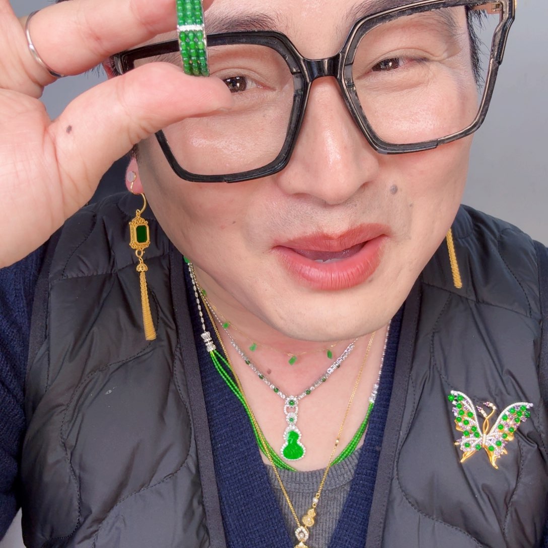 翡翠颈饰未镶嵌一个