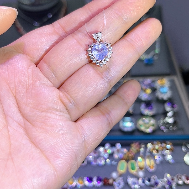 银S925镶嵌吊坠(赠链)水晶