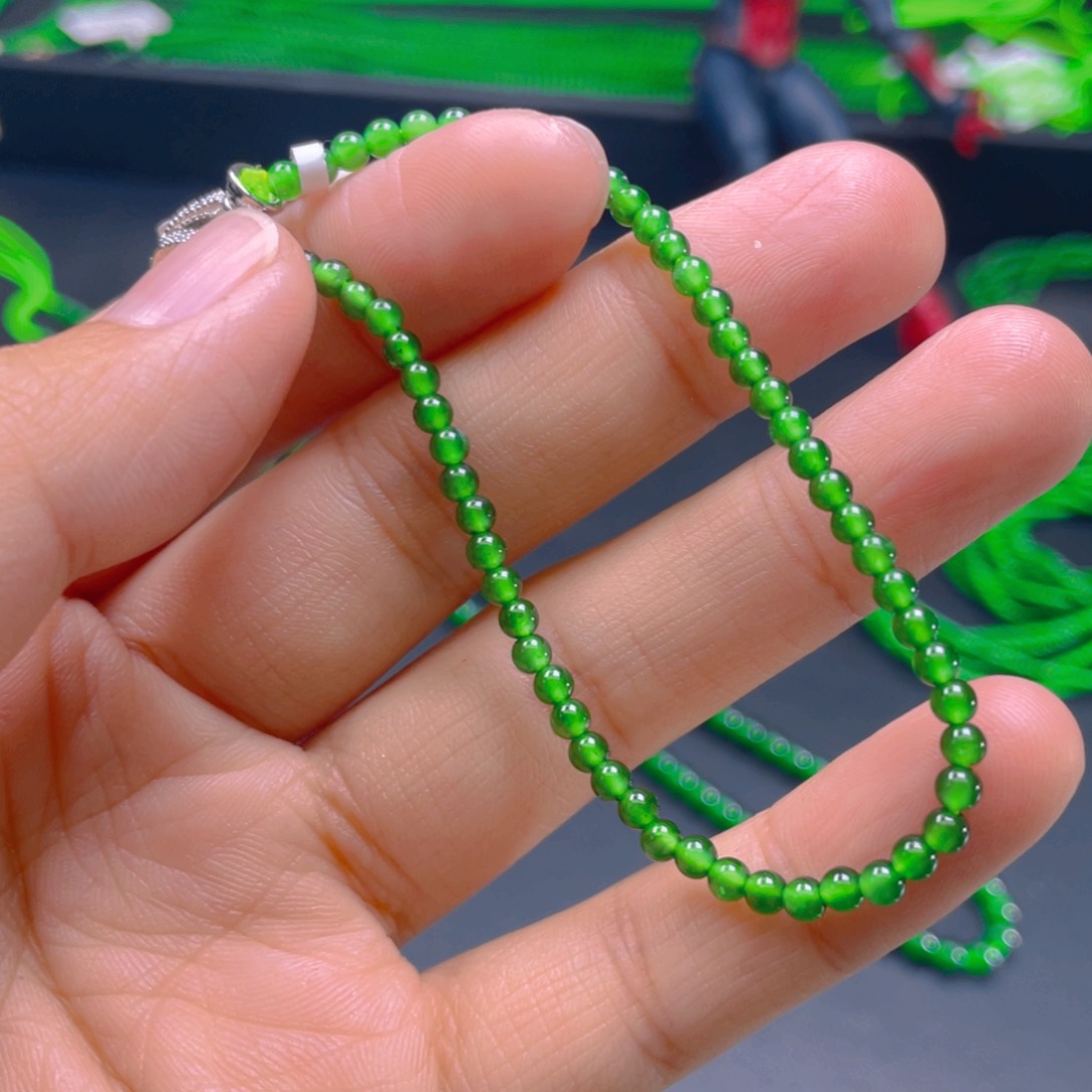 翡翠颈饰未镶嵌，1